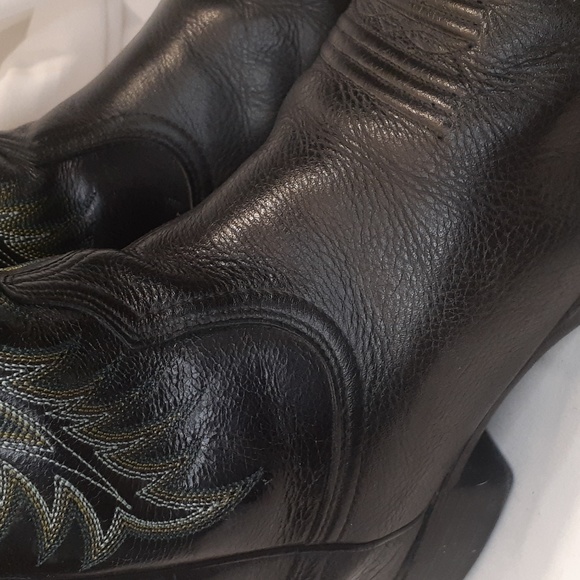 Ariat Men's Heritage Stockman Black Leather Cowboy Boots. Style 10009594. - Picture 11 of 16